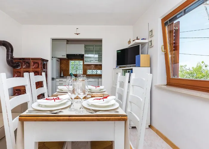 2 Bedroom Awesome In Ferienhaus