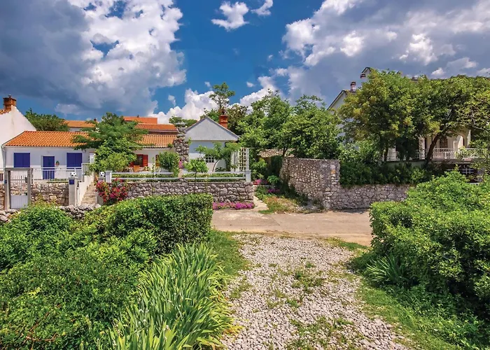 2 Bedroom Awesome In