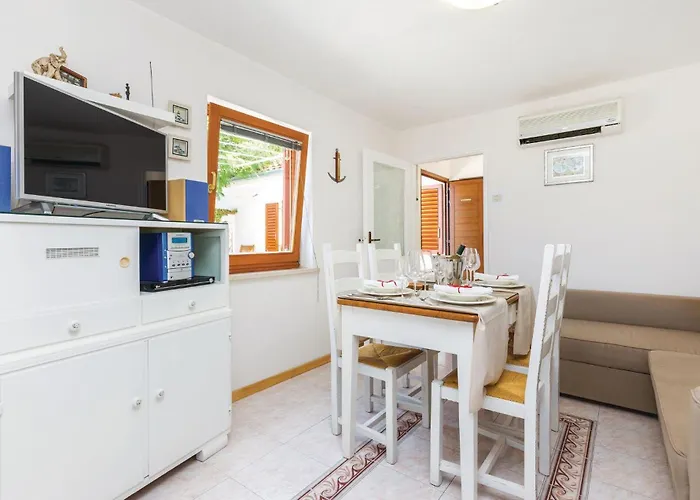 Casa de Férias 2 Bedroom Awesome In *