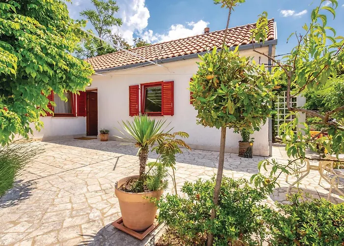 2 Bedroom Awesome In * Jadranovo